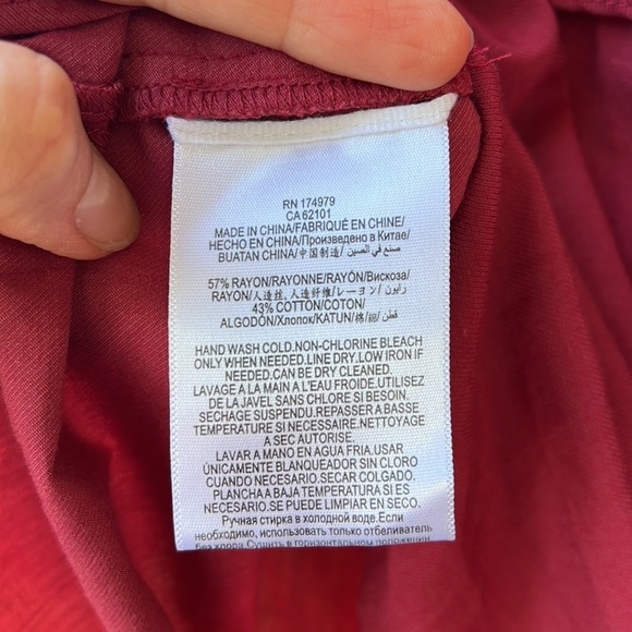 BCBG Maxazria Boho Burgundy Off Shoulder Ruffle Balloon Sleeve Blouse Top sz XS - Picture 5 of 7